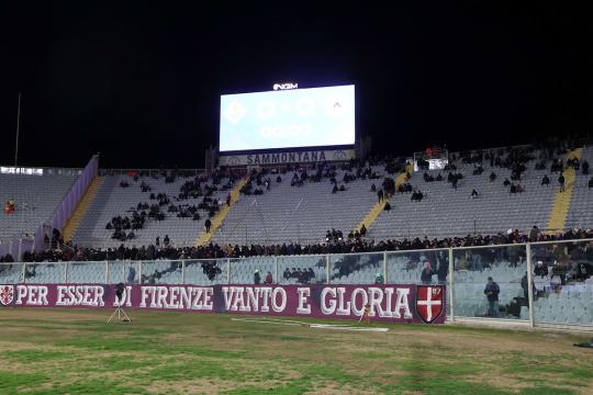 Protesta Curva Fiesole: larga adesione in Curva Ferrovia. Il resto del Franchi...