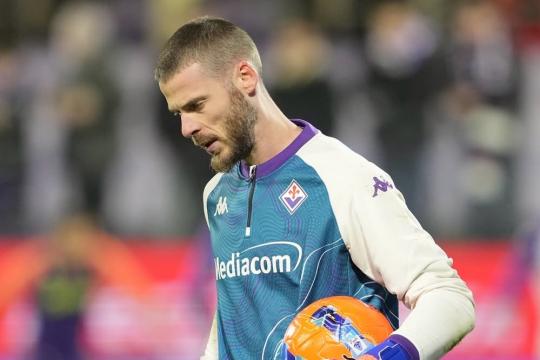 Fascia da capitano a De Gea: la scelta è stata di Vanoli e non del club