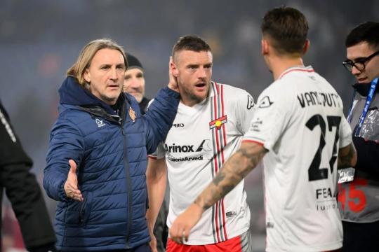 Qui Cremonese: Nicola e i suoi a Firenze per l'impresa. Torna Vandeputte, ma dalla panchina. Vardy titolare