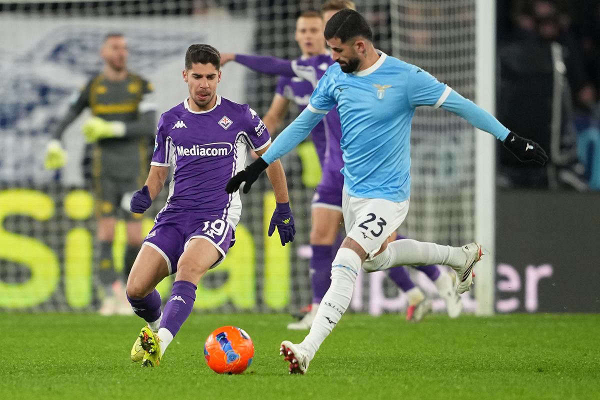 Fiorentina-Lazio, squadre a confronto: loro meglio fuori che in casa. Tante gare senza subire reti per Sarri