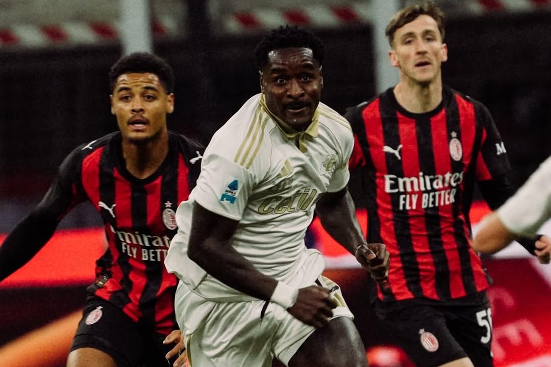 SKY - C'è il via libera della Fiorentina per Nzola al Sassuolo. Domani le visite mediche