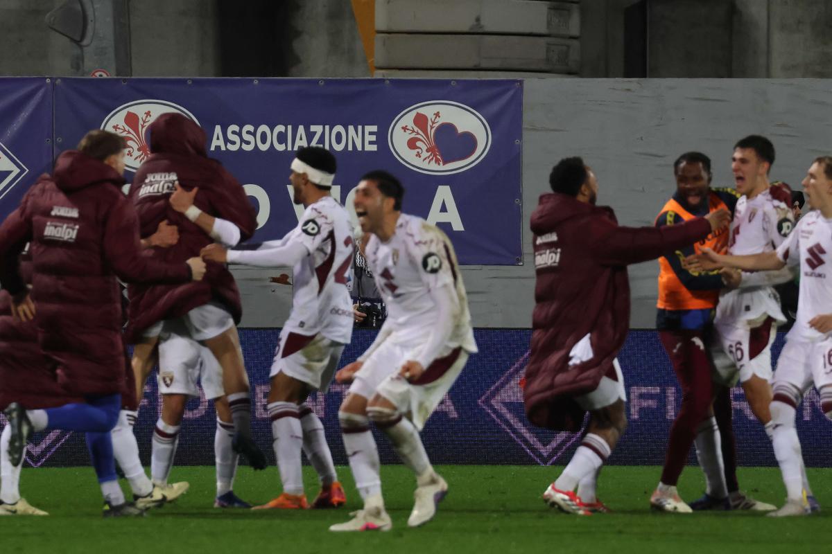 Fiorentina, ennesima beffa: 10 punti persi nei minuti di recupero. E intanto il Lecce fa il contrario