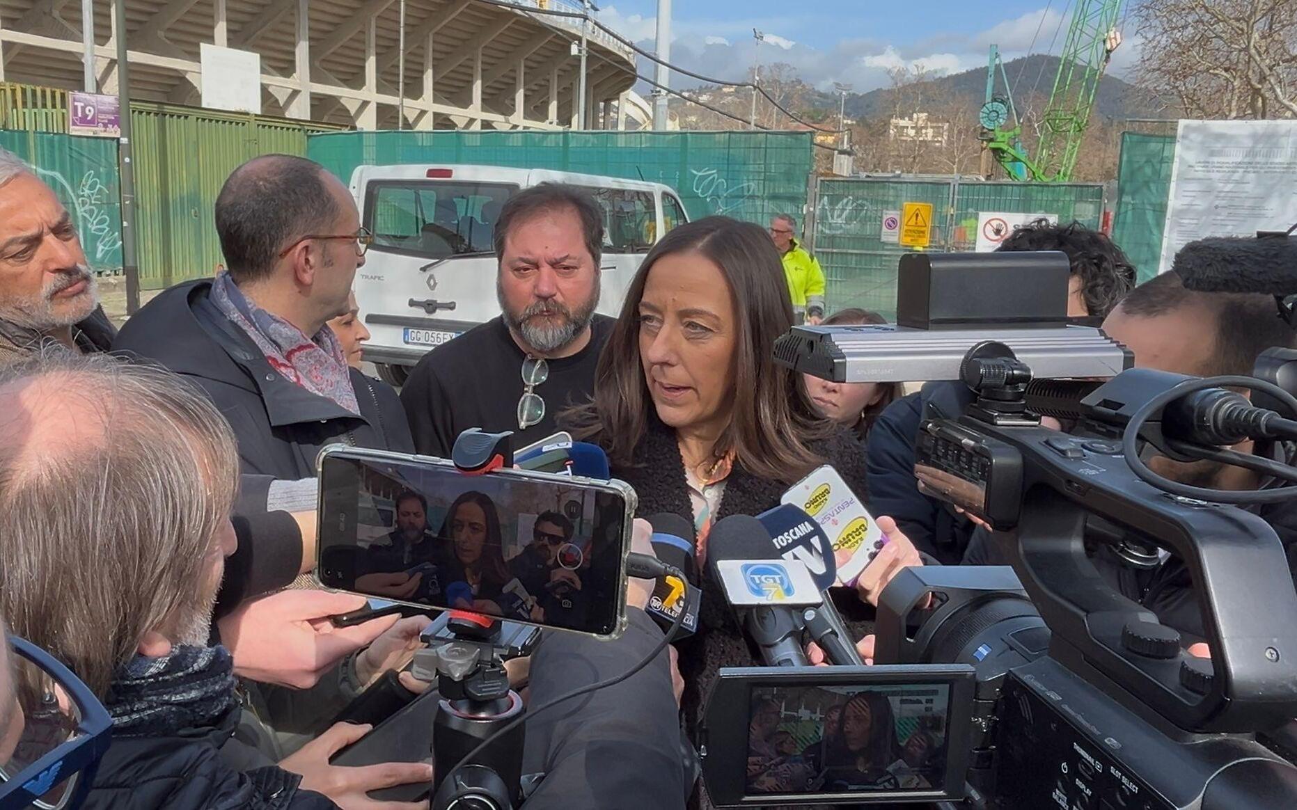 Al Franchi la posa della maxi trave, Funaro: «Da fine marzo si inizierà a vedere la nuova Fiesole»