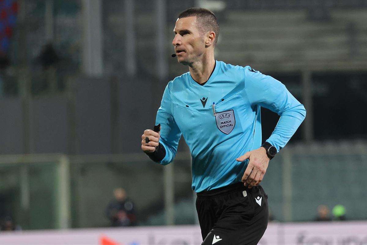 La Moviola: convince l'arbitro Kabakov, talismano delle italiane. Bravo a fischiare il rigore dal campo