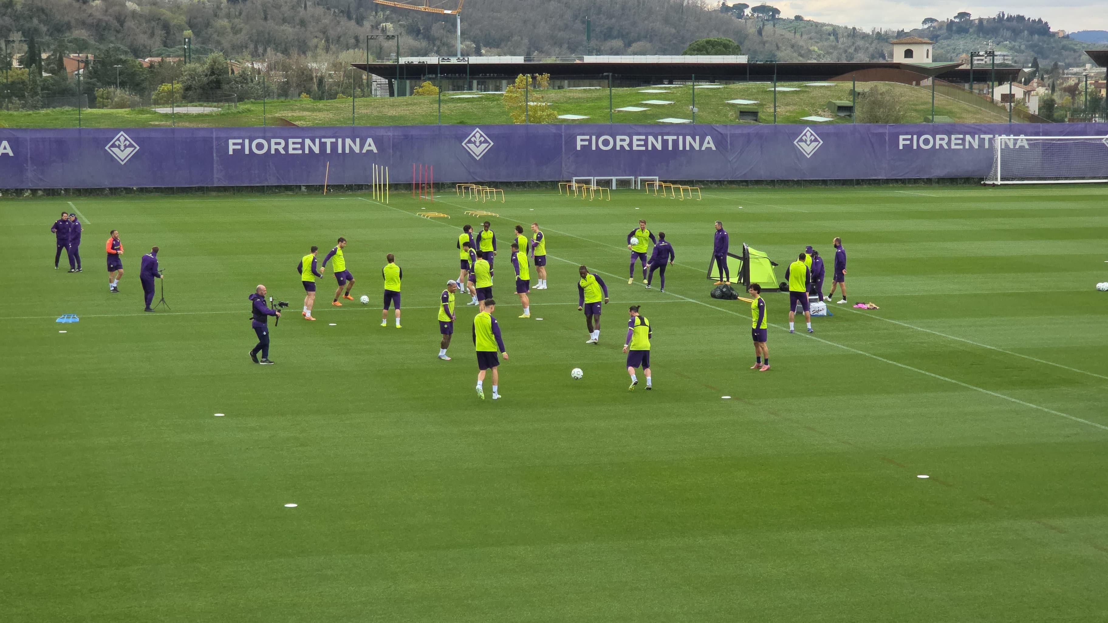 Fiorentina, i convocati di coppa: Gosens in, Fortini out