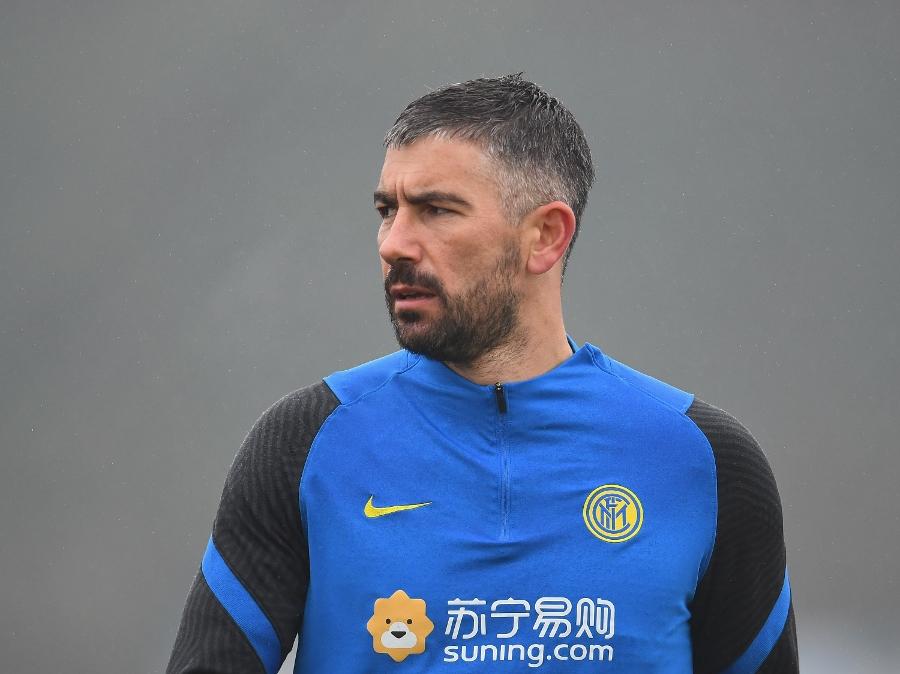 Kolarov (DAZN): «La squadra è serena e pronta a una grande partita»