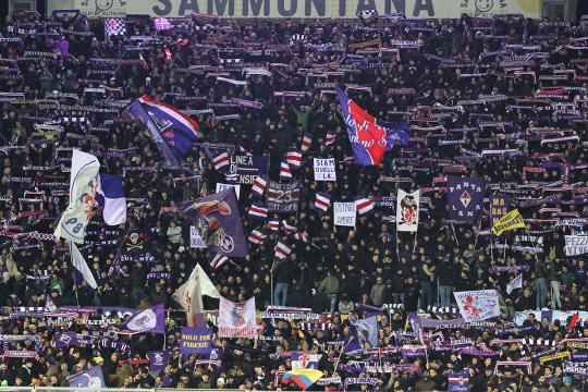 IND. LaViola.it - Il Franchi comincia a riempirsi per il Genoa. Ma il sold out è ancora lontano