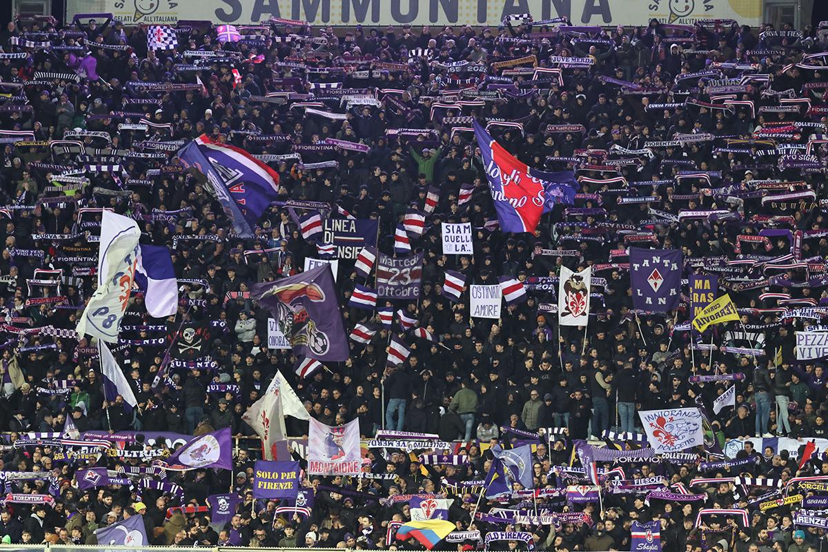 IND. LaViola.it - Il Franchi comincia a riempirsi per il Genoa. Ma il sold out è ancora lontano