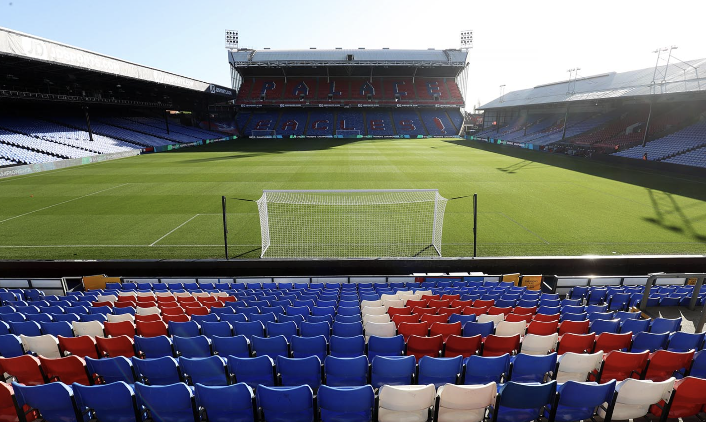 Uno stadio, molte storie: viaggio a Selhurst Park, casa del Crystal Palace