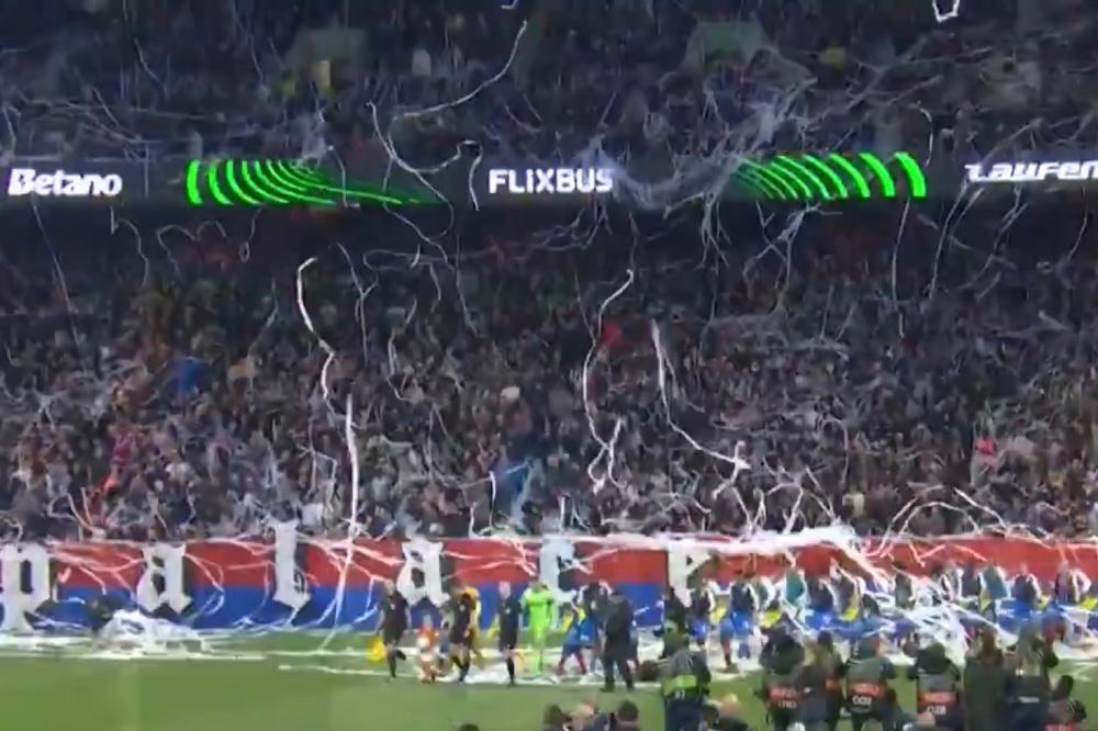 Crystal Palace-Fiorentina, la coreografia in stile sudamericano di Selhurst Park con coriandoli e carta igienica