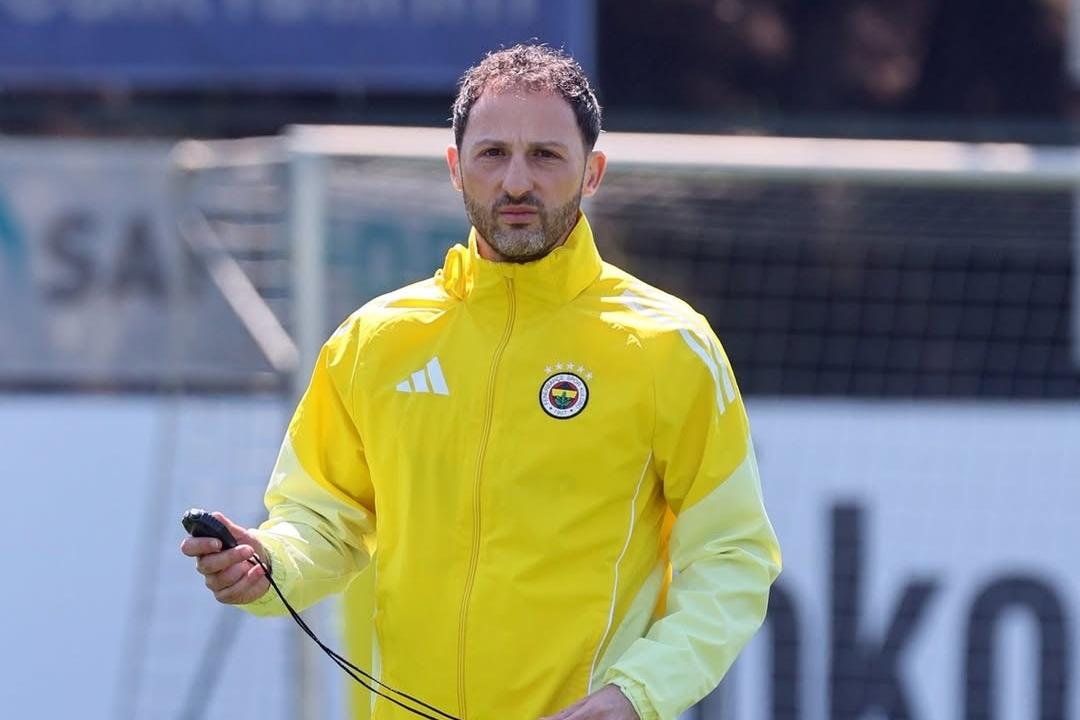 Fenerbahce, esonerato Domenico Tedesco: il tecnico era stato accostato anche alla Fiorentina