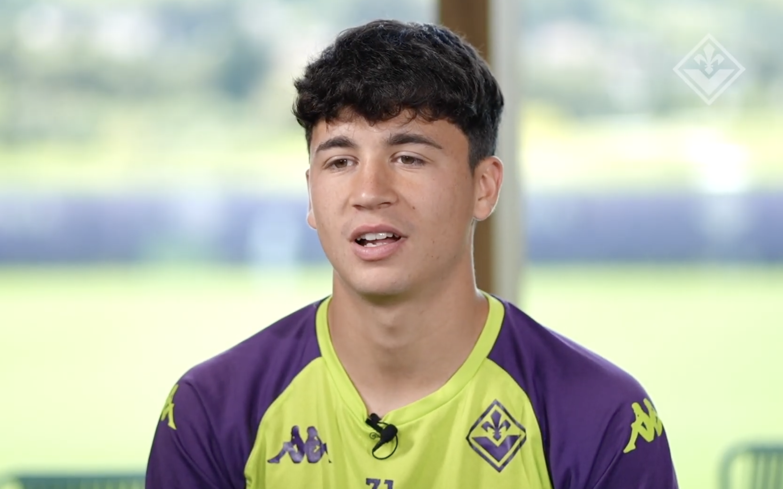 Puzzoli: «Giocare con la maglia viola è sempre un orgoglio. Tra cinque anni mi vedo ancora qui»