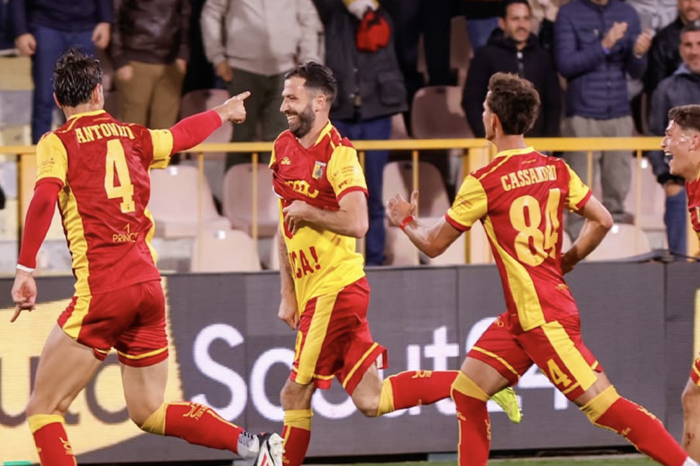 Playoff Serie B, il Catanzaro di Aquilani continua a sognare la A. Ok anche la Juve Stabia