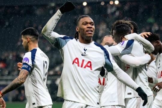 Romano – Niente da fare per Udogie: De Zerbi lo blinda, non si muove dal Tottenham