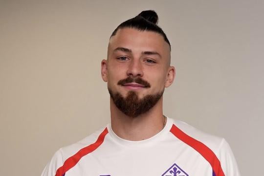 Gudmundsson accoglie Dragusin via social: «Benvenuto fratello»