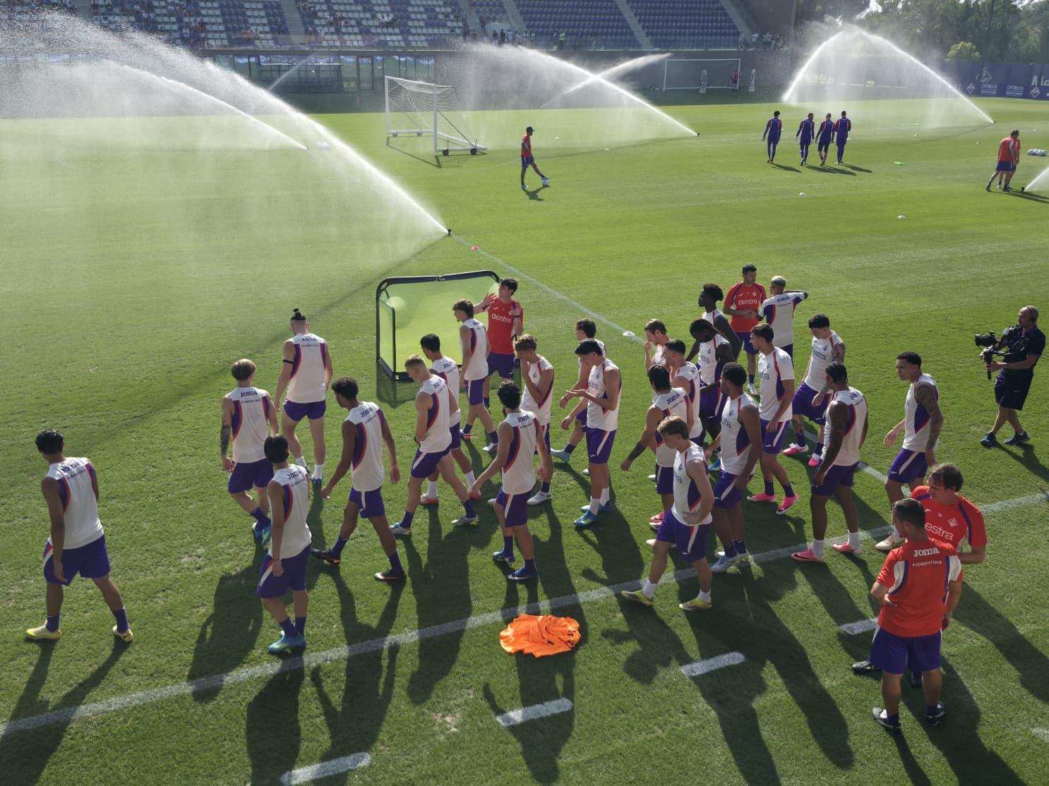LIVE - Allenamento, tutti in gruppo con Grosso. Esercizi di possesso, le direttive del mister