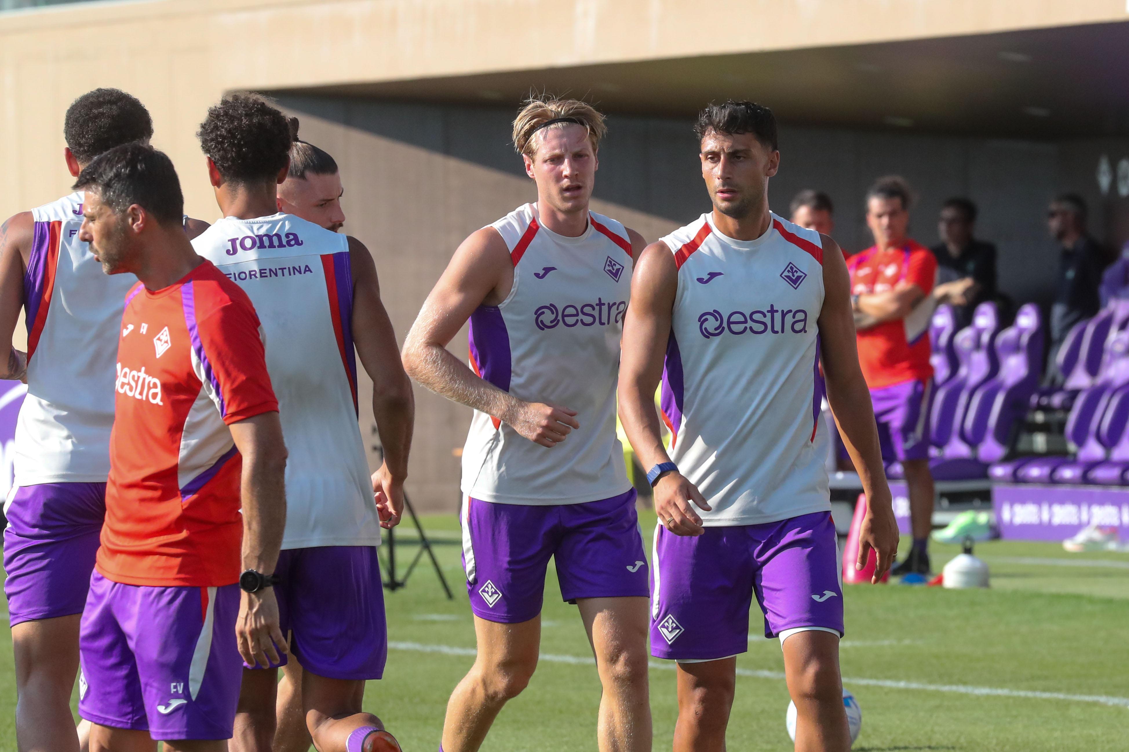 Partitella al Viola Park tra prima squadra e Primavera: finisce 8-1 per i 'grandi'. Kean riassaggia il campo e trova il gol