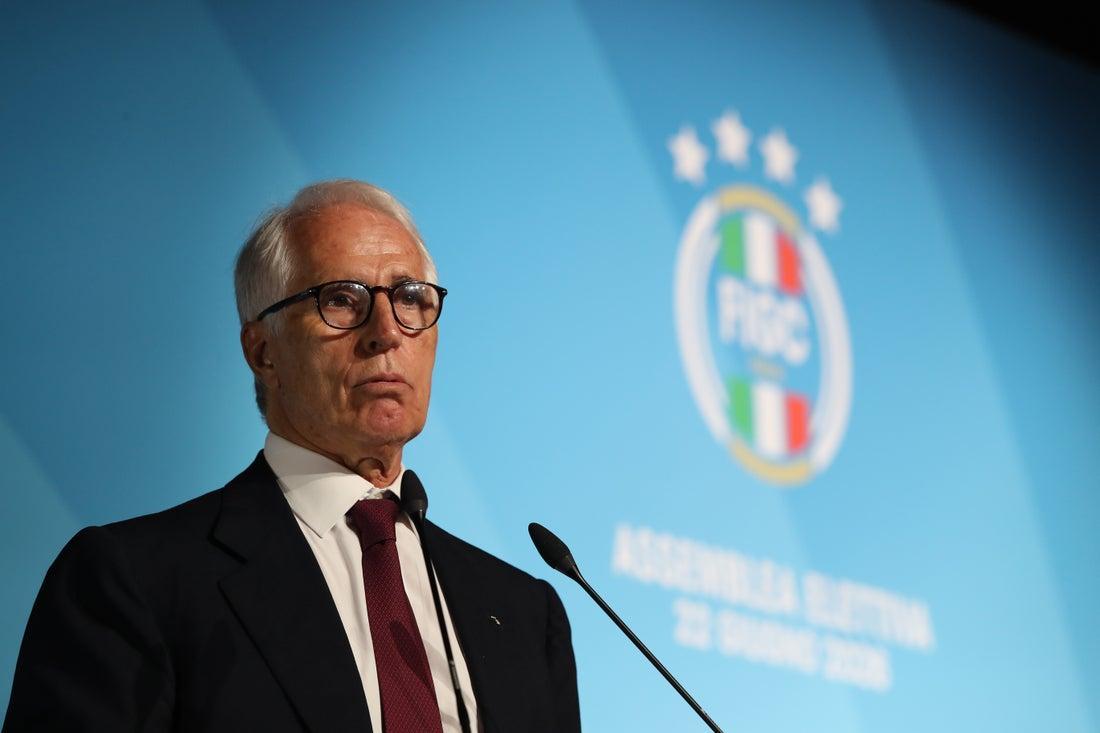 Nazionale, Malagò svela il piano per il nuovo ct: «Contattati anche Guardiola e Ancelotti»