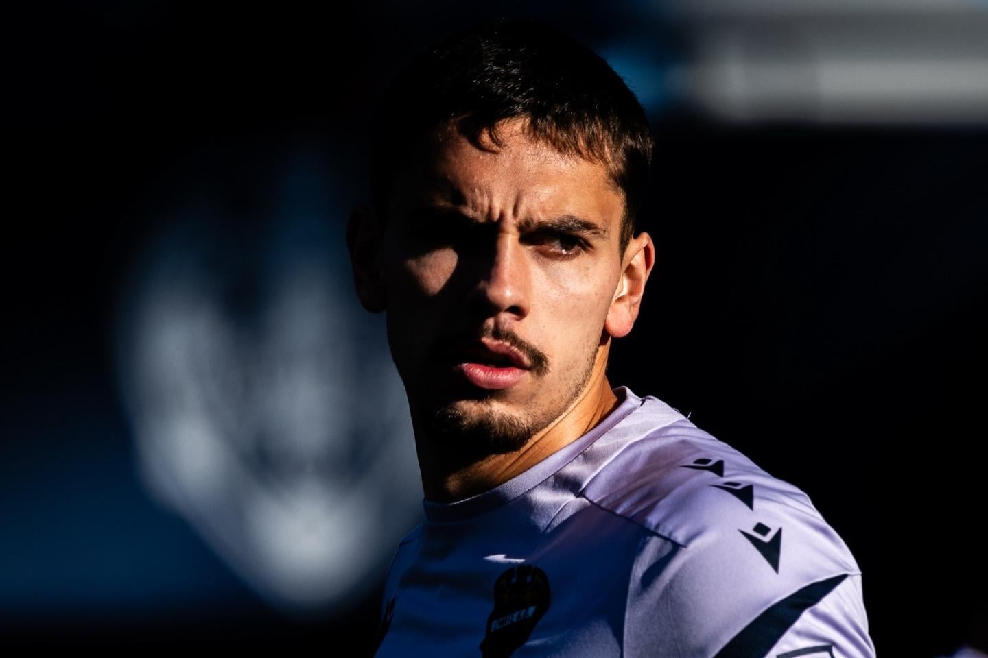 IND. LaViola.it - Non solo Venezia per Moreno: anche il Deportivo valuta il difensore viola