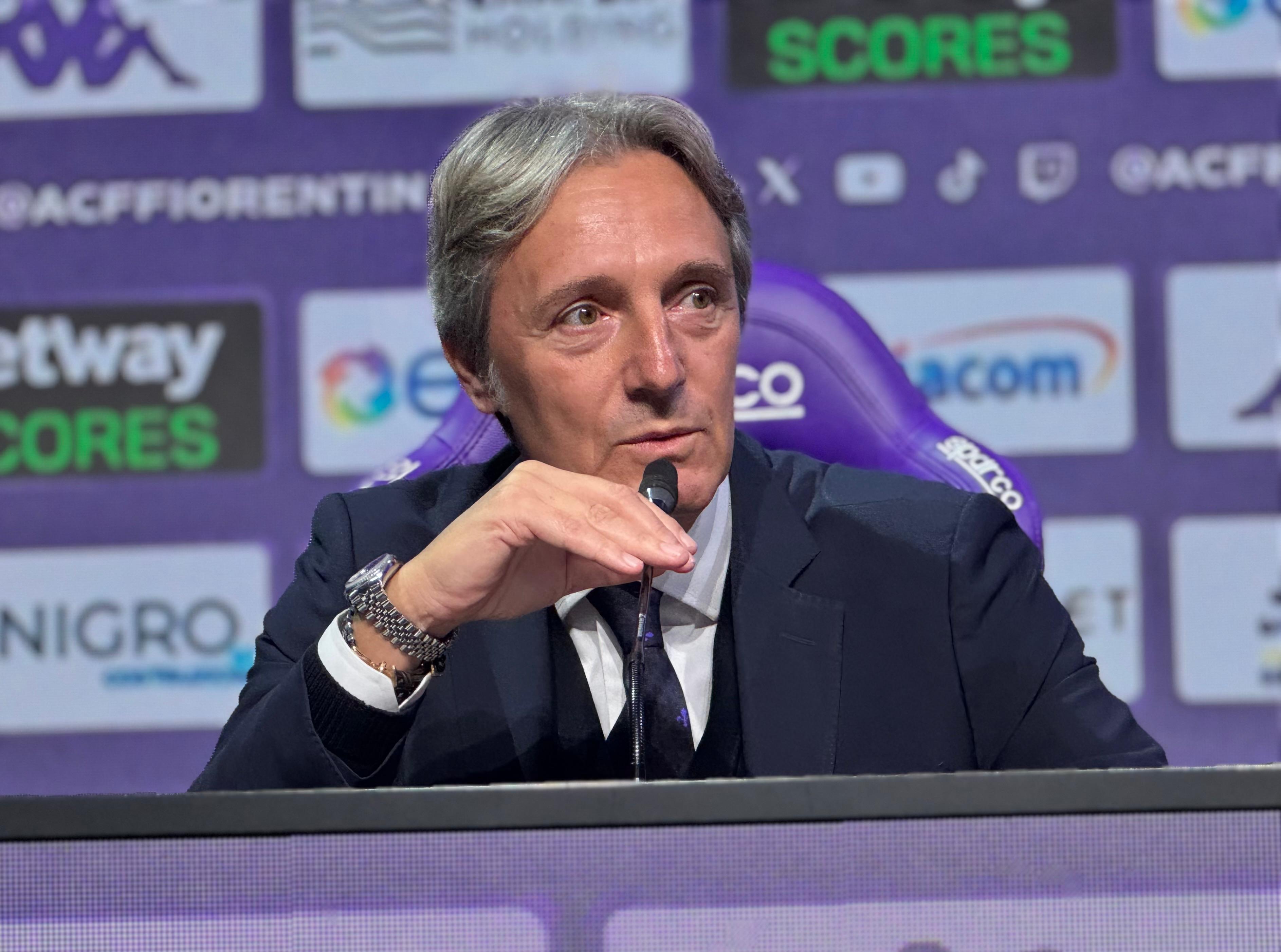 CorFio - Fiorentina nel pallone. Giornata di summit al Viola Park, ma alla fine nessuna decisione forte