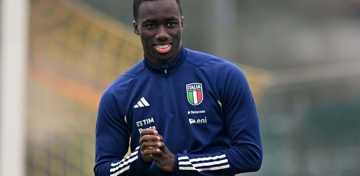 Con l'Italia ancora fuori dal Mondiale, c'è un Kayode che può scegliere dove andare. La situazione