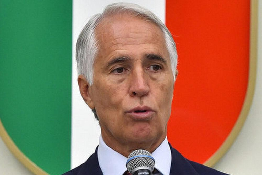 Repubblica – Anche la Fiorentina vota la candidatura di Malagò alla presidenza della FIGC