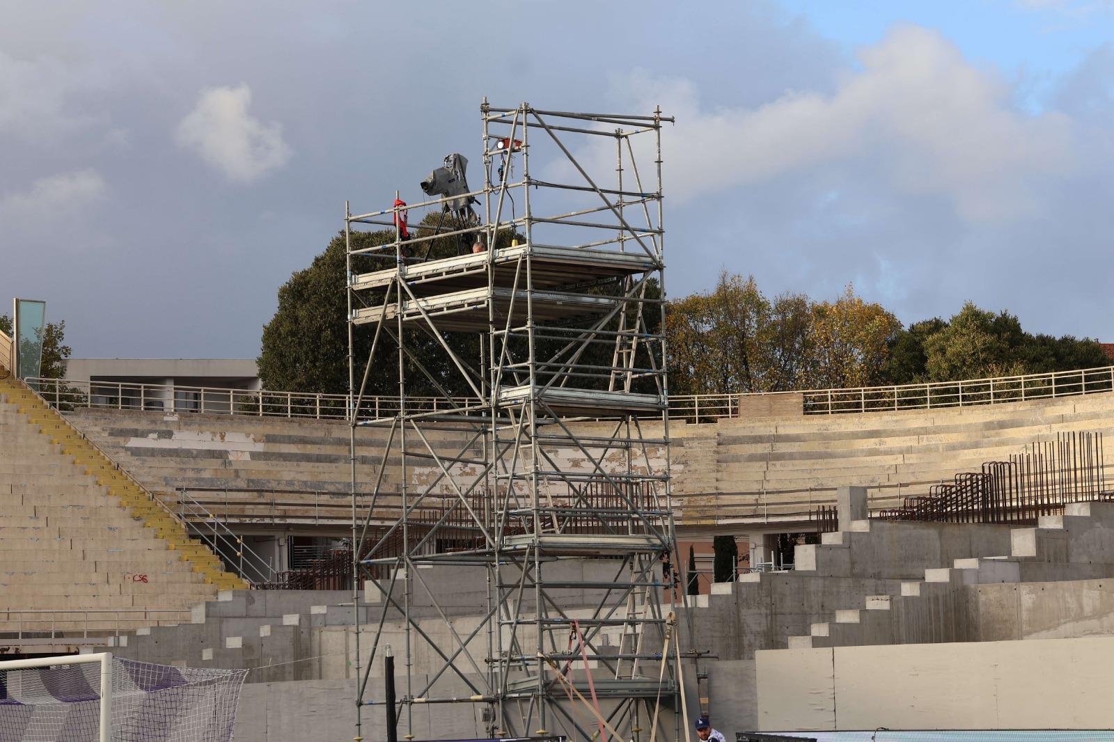 Cantiere Franchi, scontro politico sul 'cantiere trasparente'. Operai senza badge elettronico