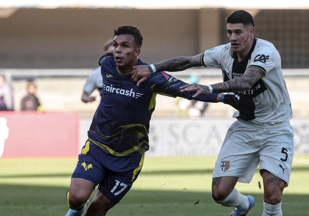 Serie A, il Parma sbanca Verona con la doppietta di Pellegrino