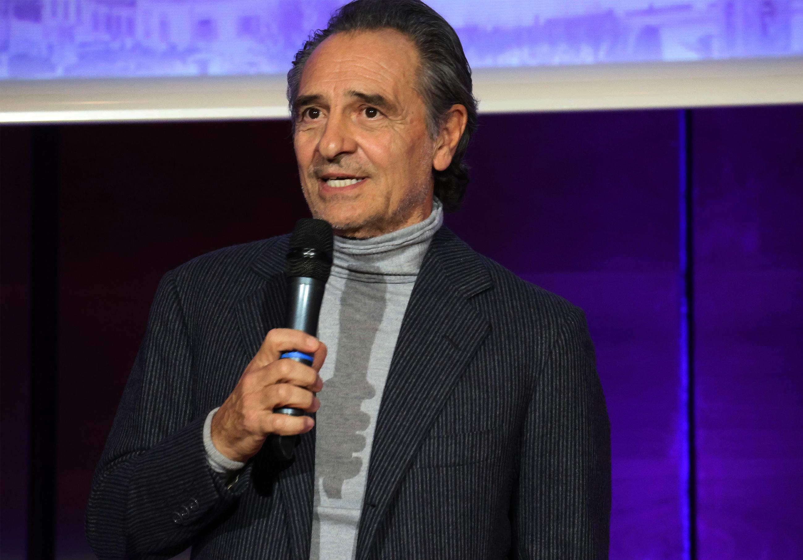 Prandelli: «Quando sono tornato alla Fiorentina, la dirigenza voleva vendere Vlahovic al Pisa»
