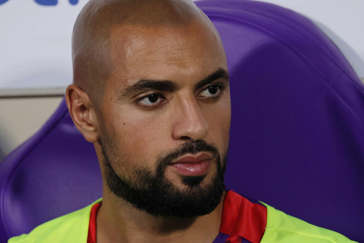 Ex viola, Amrabat, ma che combini? Calcia, si infortuna e... fa infortunare il compagno Isco! (VIDEO)