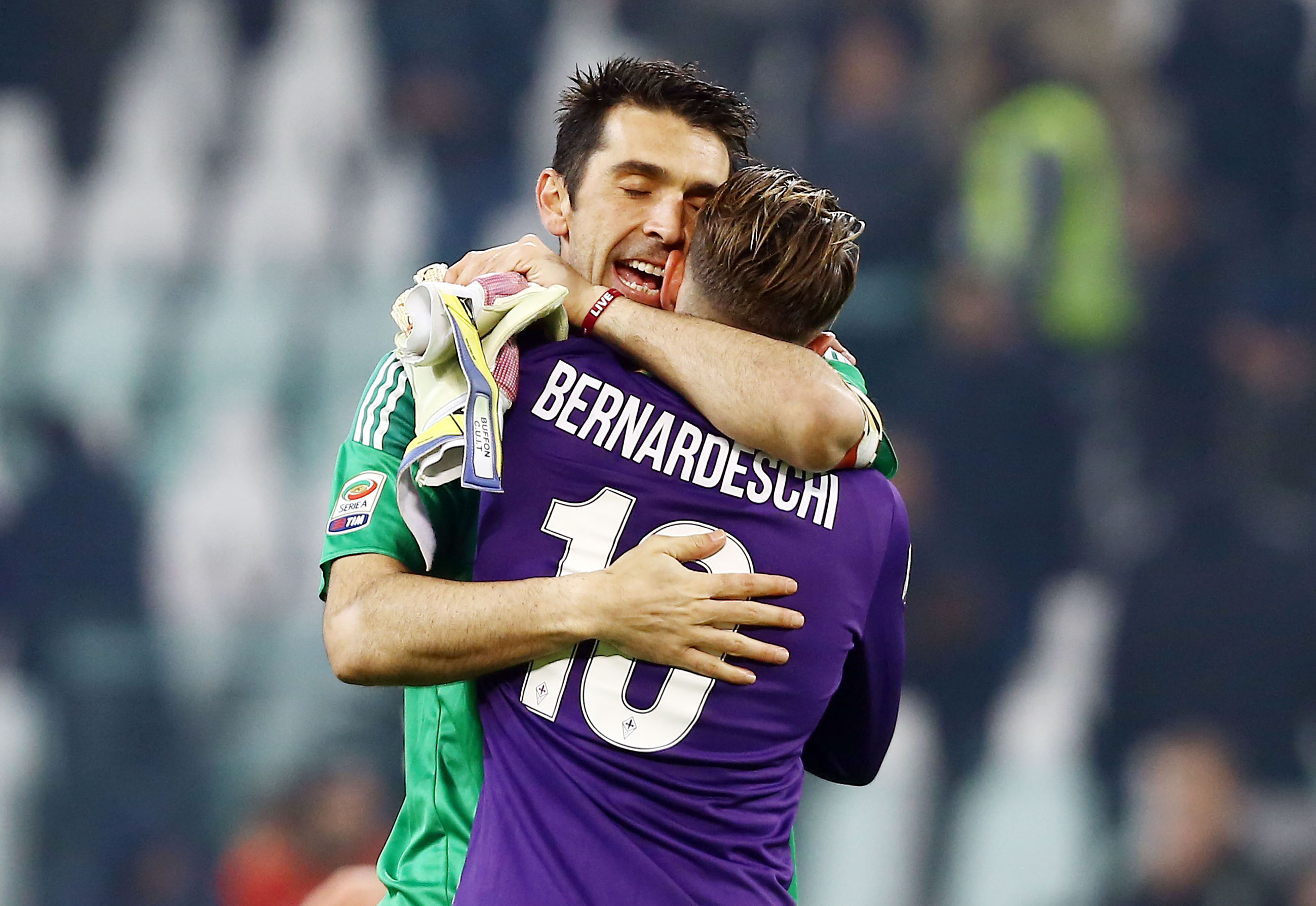 Pedullà: in 4 su Berna. Utd, Chelsea, Inter e Juve. Pressing Buffon per farlo andare a Torino