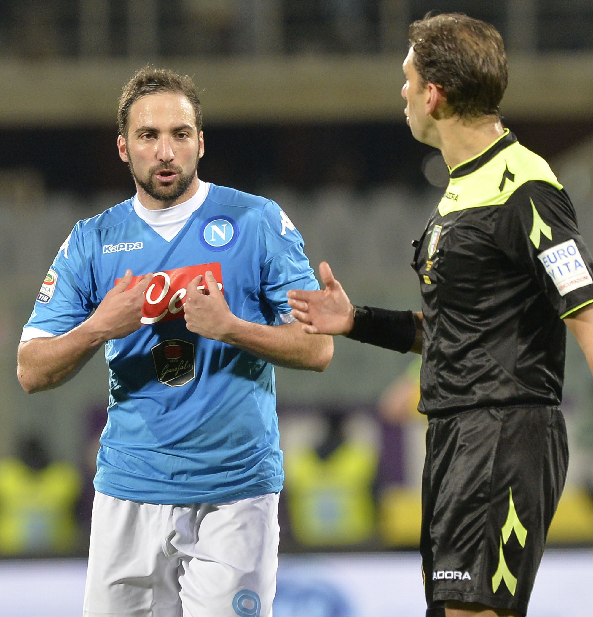 Napoli, nessun risarcimento per l'ex attaccante Higuain