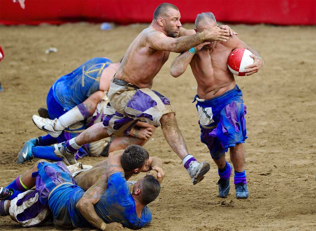 Calcio Storico, le semifinali saranno: Verdi-Azzurri e Bianchi-Rossi
