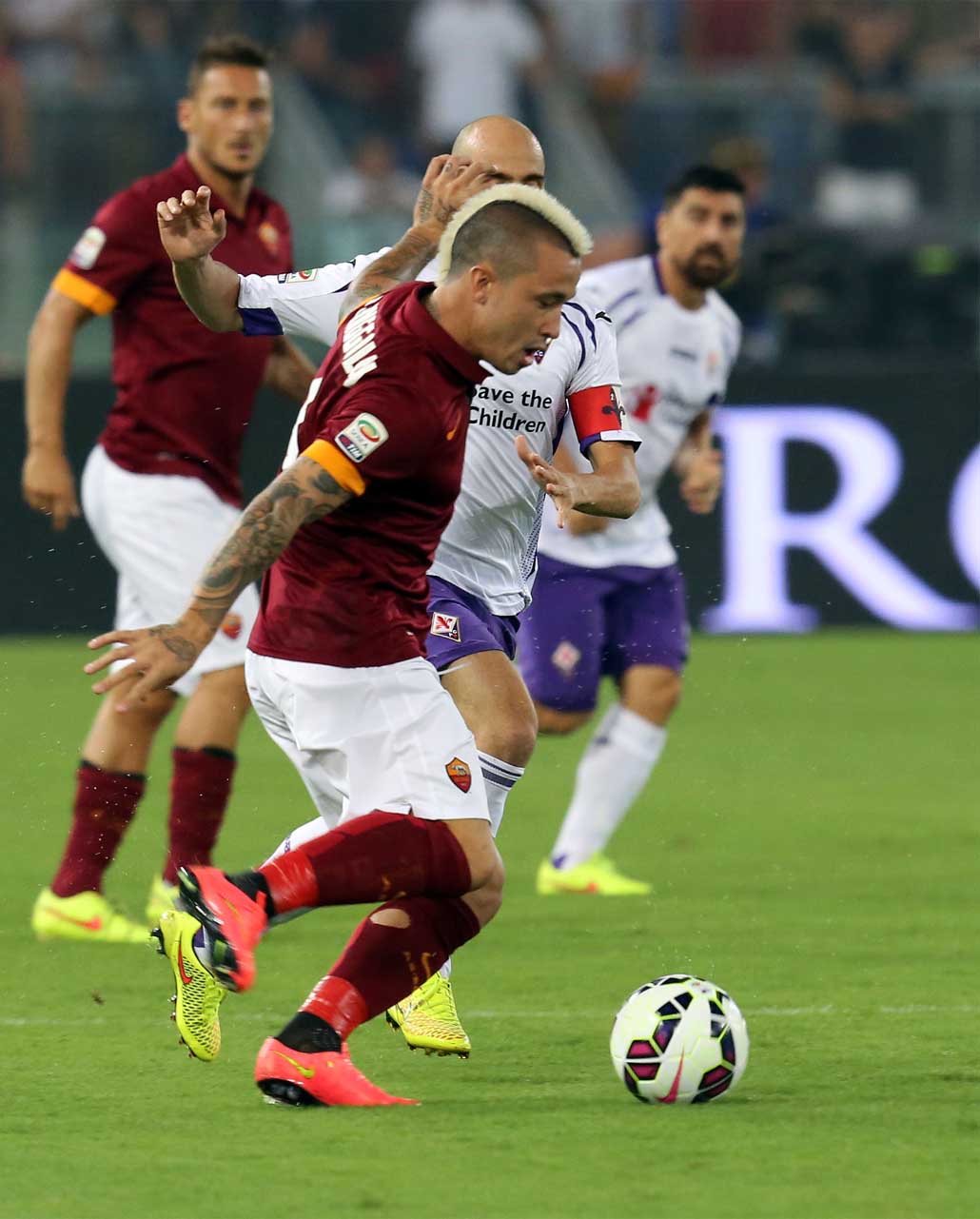 Serie A, con le reti di Perotti e Nainggolan la Roma si aggiudica il Derby