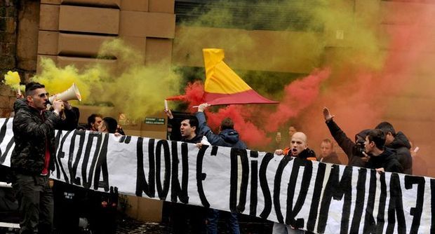Ultras Roma contro De Sanctis: offese sui muri della città. In un Roma-Fiorentina...