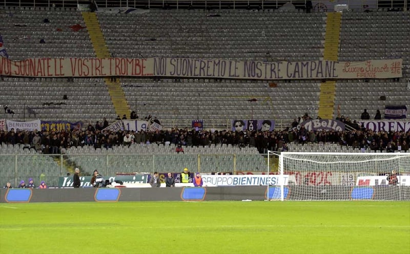 Curva vuota. Fiorentina-Lazio