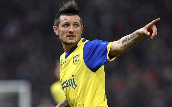 Le cifre dell'affare Cyril Thereau. L'Udinese lo sostituisce con Maxi Lopez