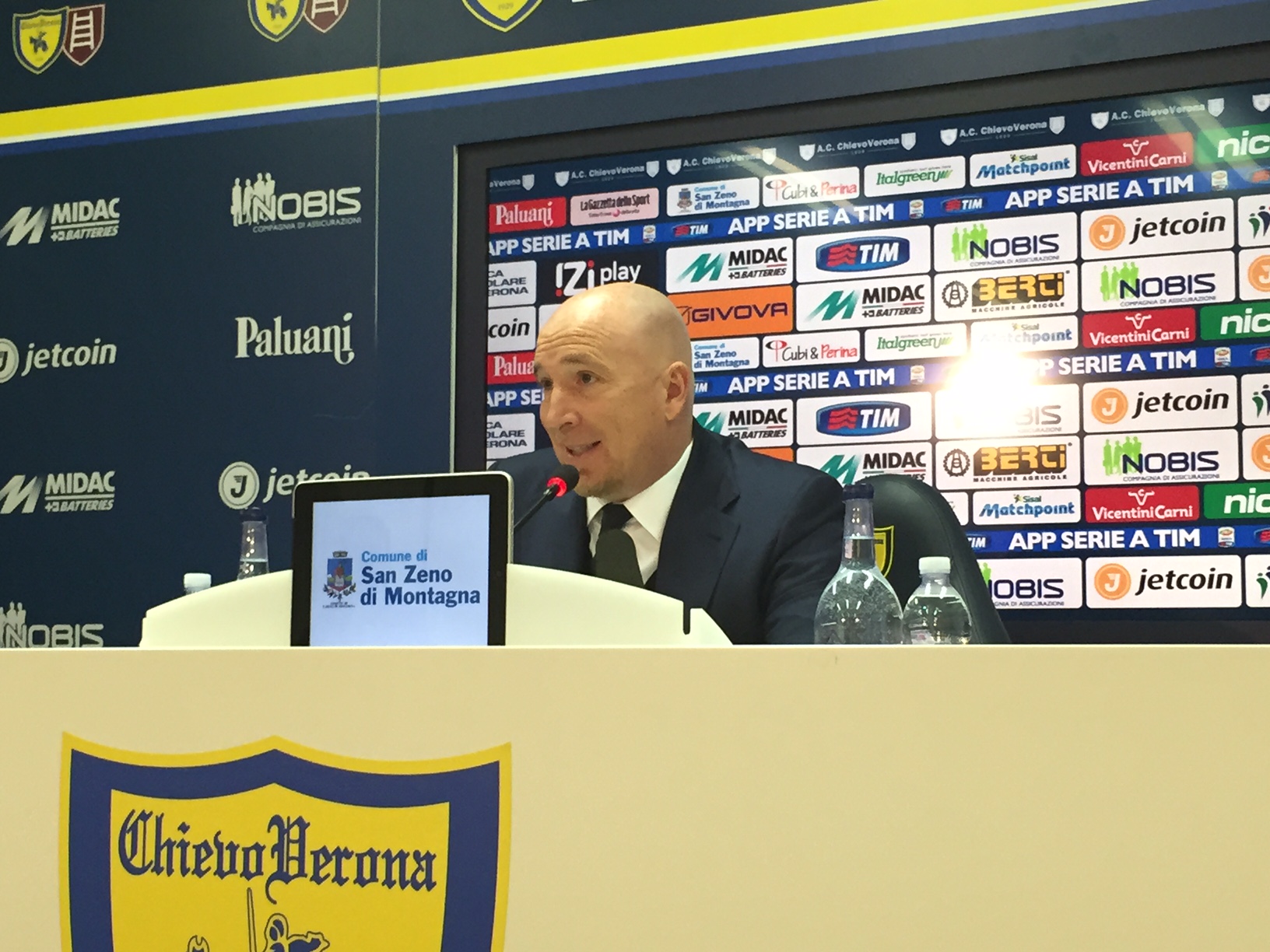 Maran: "Dobbiamo giocare al massimo. Punti in classifica della Fiorentina non rispecchiano le qualità"