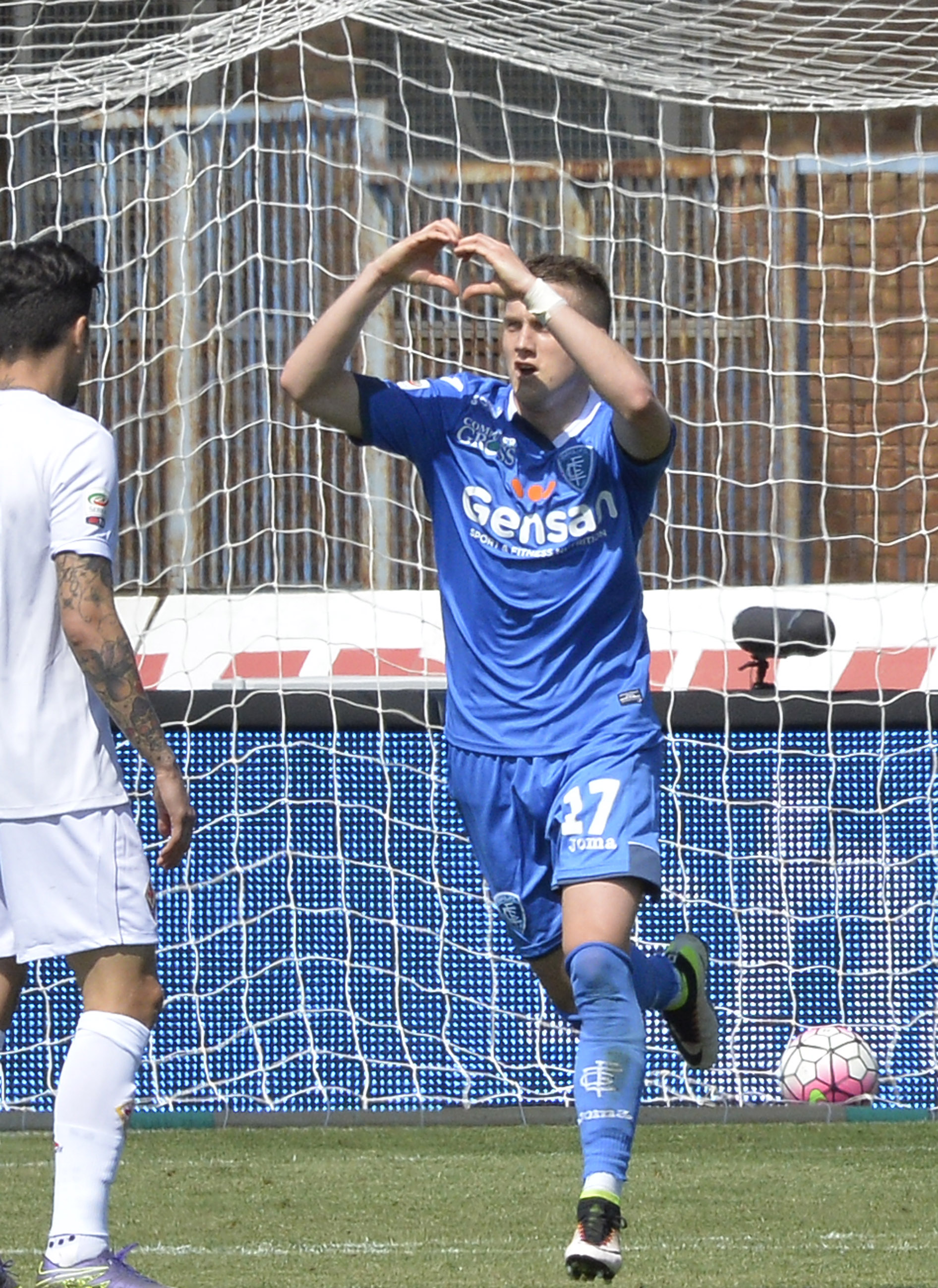 Zielinski: "Fiorentina squadra forte, noi però giochiamo in casa e vogliamo vincere"