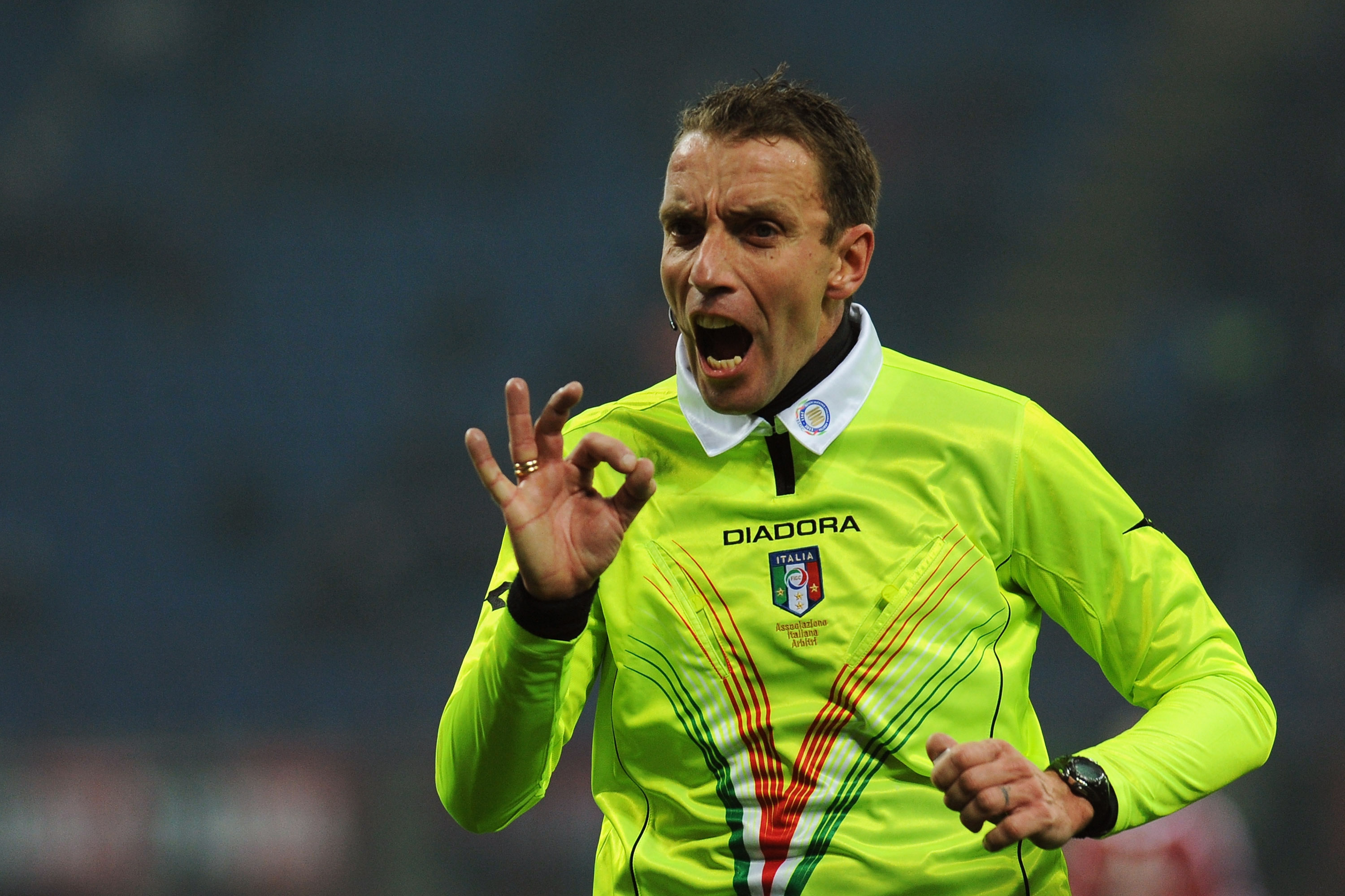 Precedenti negativi con Mazzoleni, ma l'ultimo è il 3-0 col Napoli. Quel mani di De Rossi...