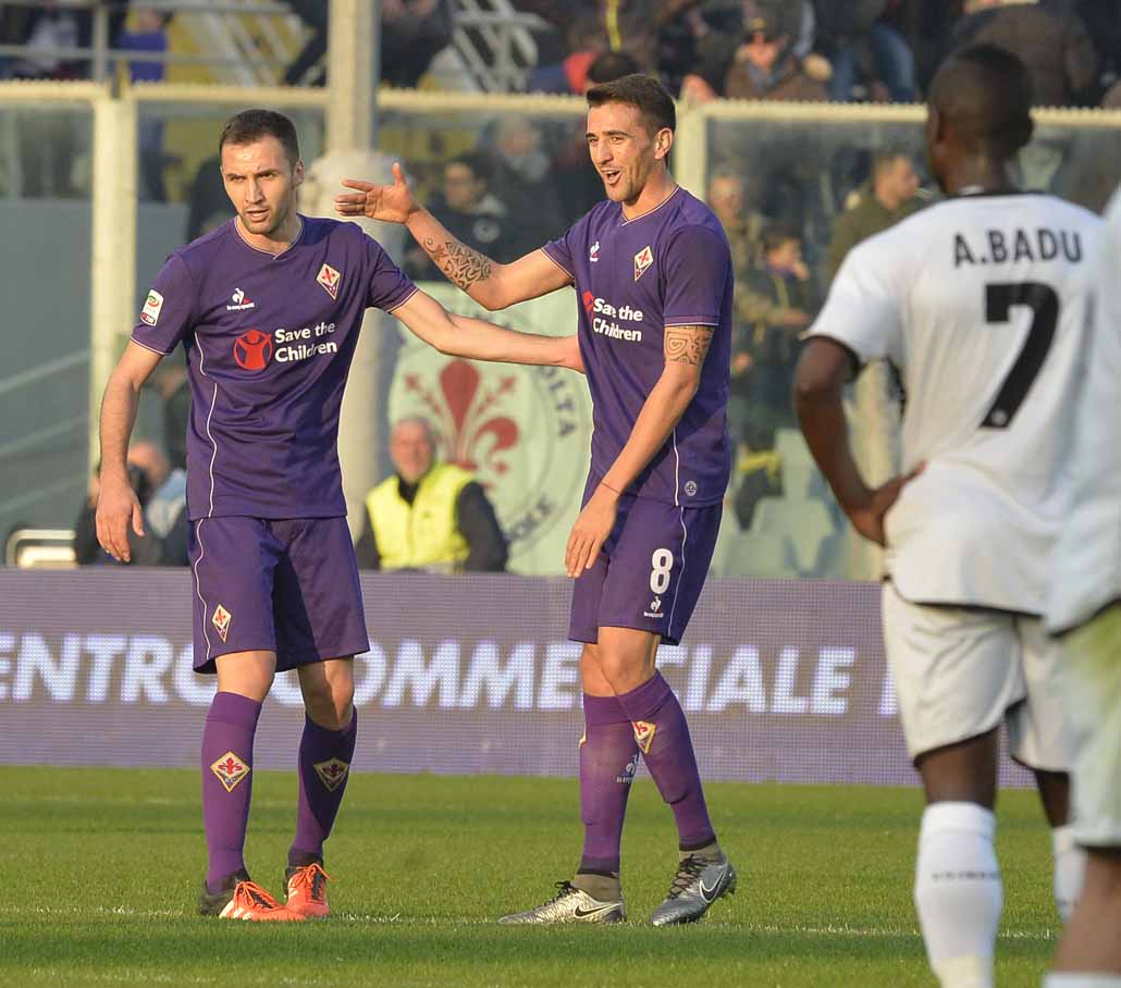 Torino, gli ex viola nel mirino: contatti per Badelj, piace Petriccione. E Vecino...