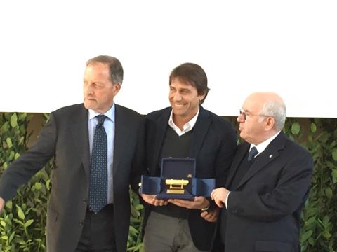 Conte può aiutare i viola. Vuole Aubameyang a Londra. A quel punto Milan su Kalinic