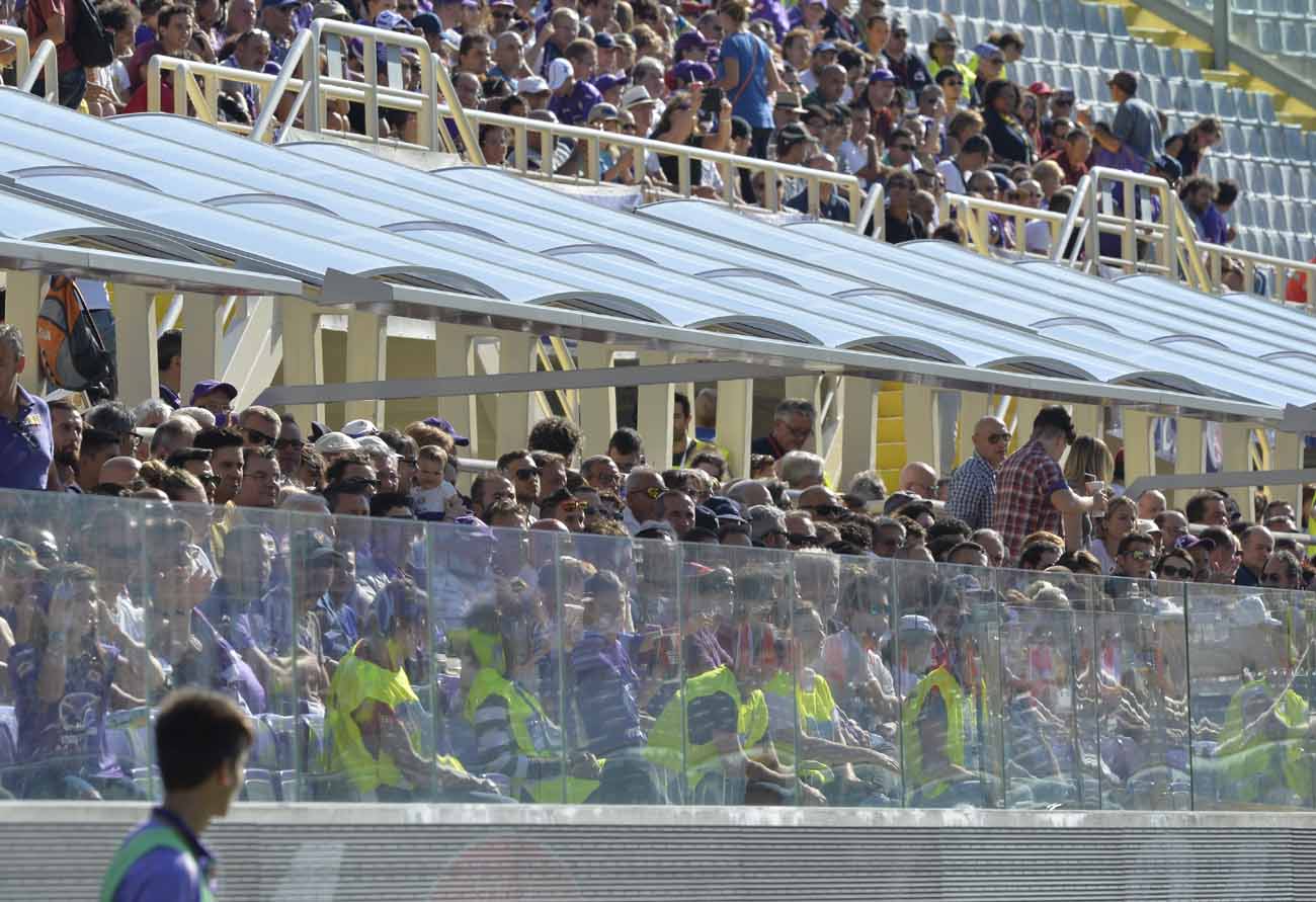 Alleanze, pirati e trappole: la corsa all'oro del calcio in tv. Le mosse dei colossi, Amazon alla finestra