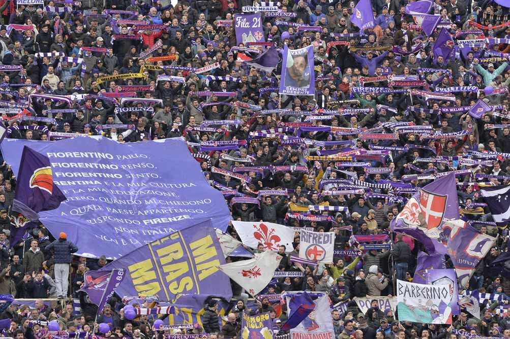 Il messaggio dei tifosi viola: è l'ora di rialzare la testa