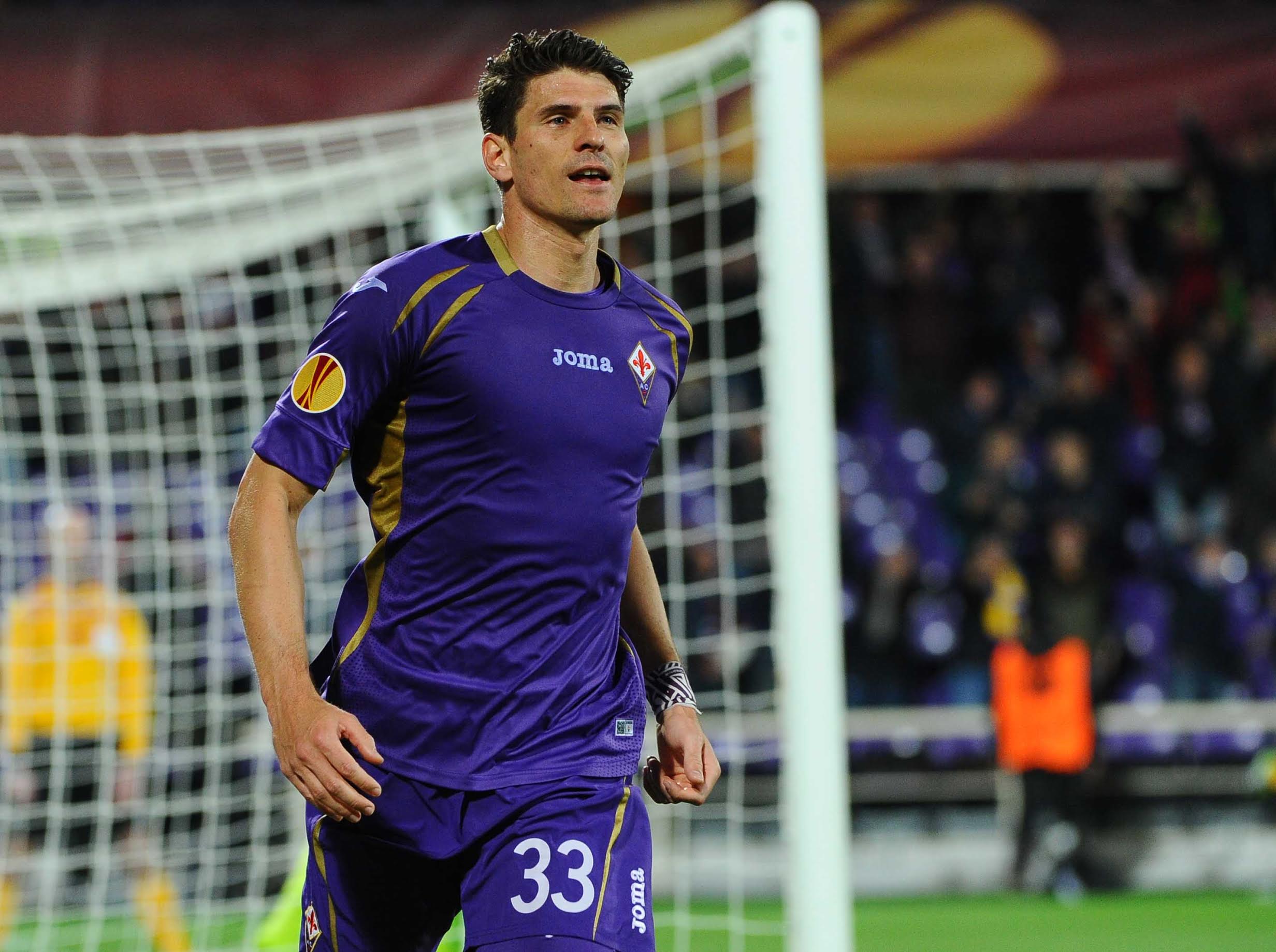 Ex viola, Mario Gomez si ritira dal calcio dopo la promozione con lo Stoccarda