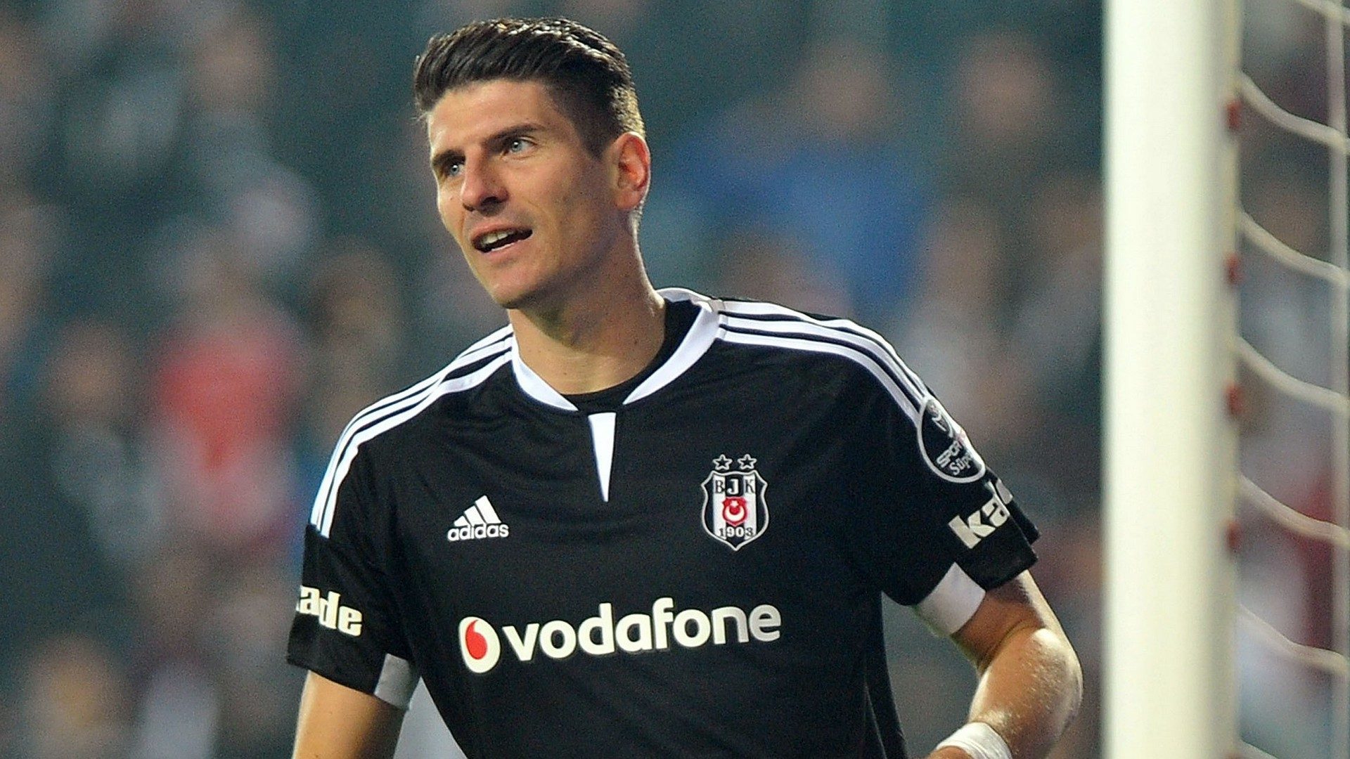 Ex viola: Mario Gomez via dallo Stoccarda. Andrà a Kobe in Giappone con Iniesta