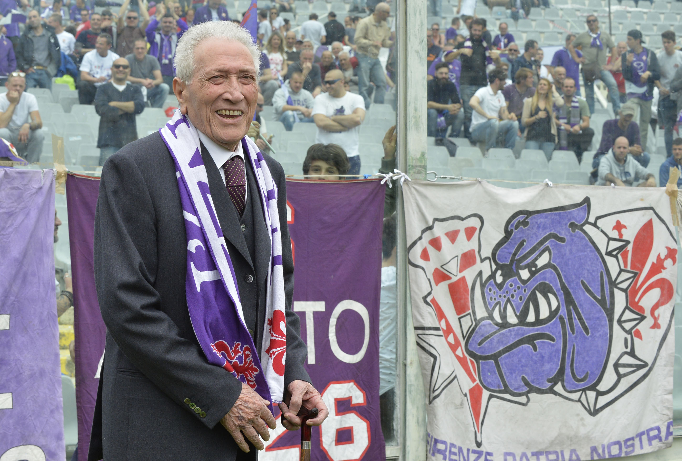 Salica posa con Narciso Parigi per i festeggiamenti del suo novantesimo  compleanno (FOTO)