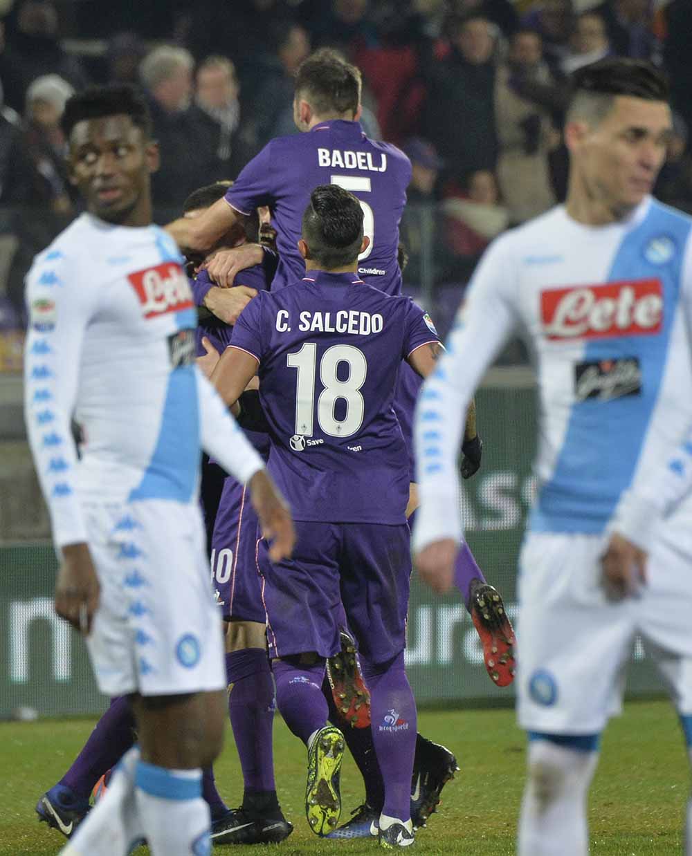 Sarri-Sousa, sfida per la semifinale. La notte per completare il Rinascimento viola