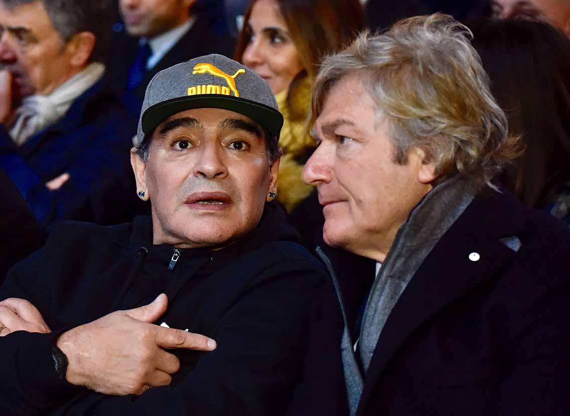 Maradona ricoverato, mondo del calcio in ansia. Non si tratta di Coronavirus