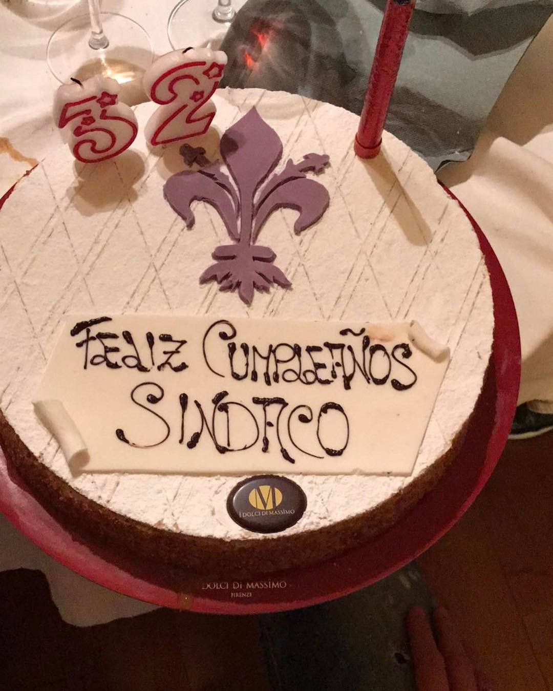 Borja Valero e i suoi 32 anni con la torta 'Sindaco' (FOTO)